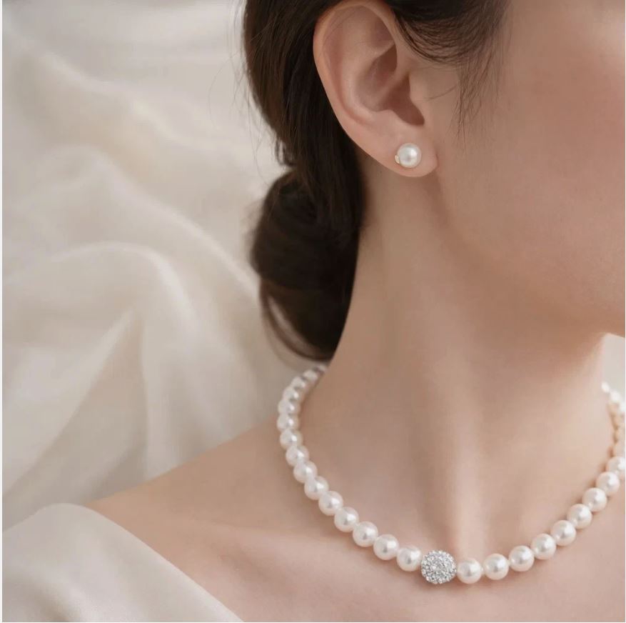 White Pearl Jewelry Set for Women's Three-Piece Set with Necklace Earrings and Bracelet