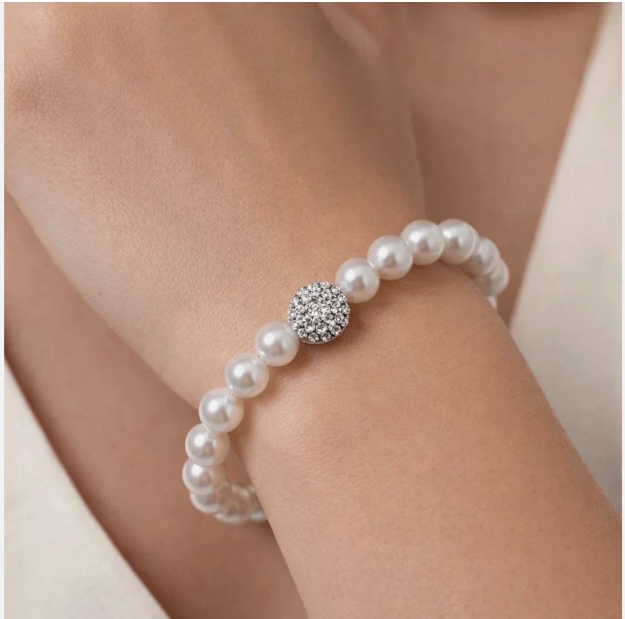 White Pearl Jewelry Set for Women's Three-Piece Set with Necklace Earrings and Bracelet