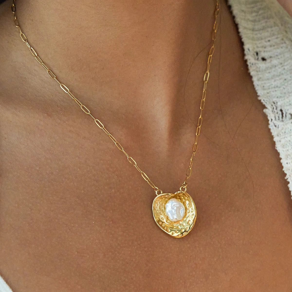Elegant Acrylic Pearl Geometric Leaf Pendant Children Women