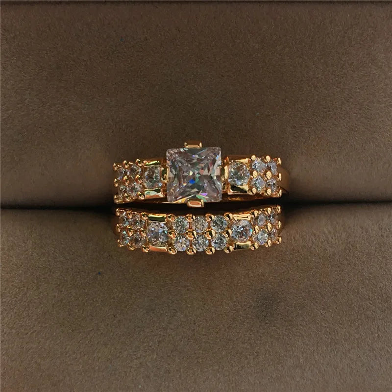 Gold Plated Wedding Rings Set with Clear Zircon