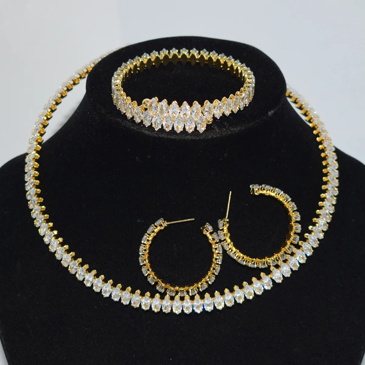 Customized Four-Piece Fine Jewelry Set Full Diamond Zircon Open Collar Style Gold Oval Zircon Earrings Bracelet Necklace
