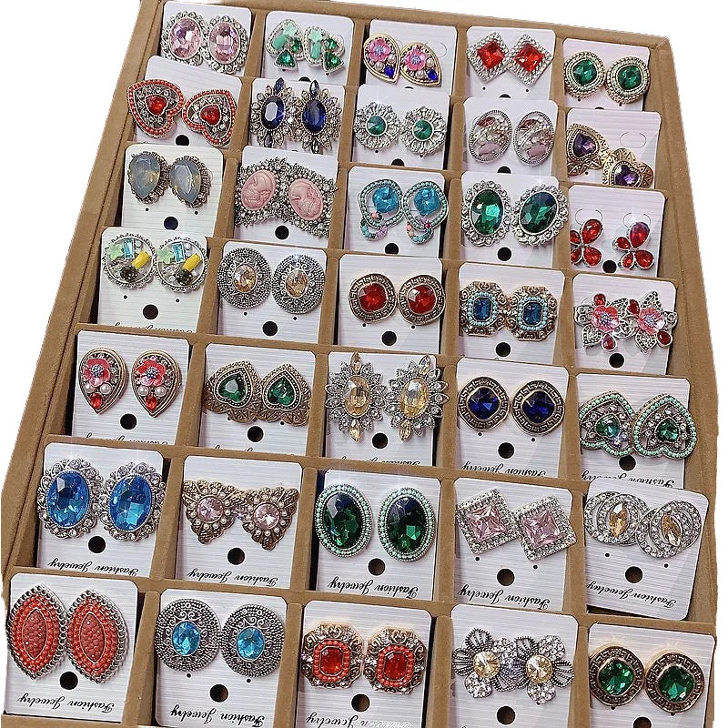 Classic Vintage Stud Earrings Mix Styles Vintage Fashion Jewelry for Women Girls Parties Luxury High-End