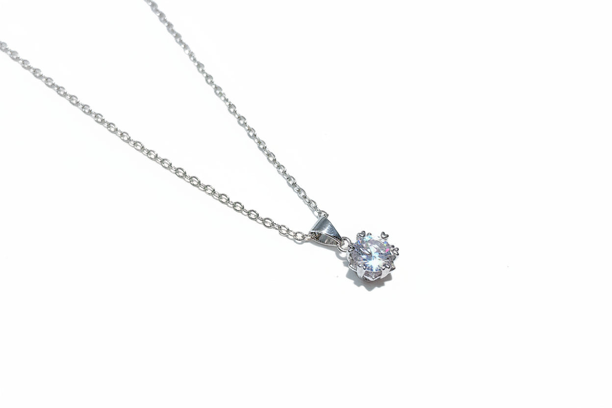 Round Cut Zircon Pendant Necklace Platinum Plated Blade Chain Trendy Silver Jewelry