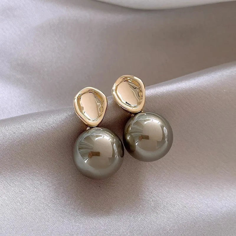 Minimalist Gray Pearl Stud Earrings Fashion Jewelry Daily Wear for Girls Women's Party