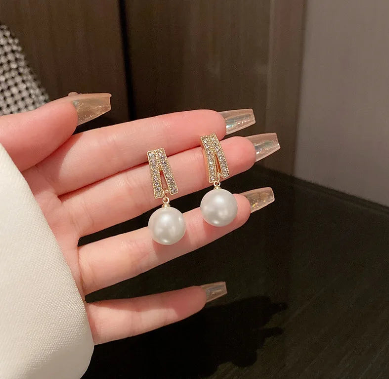 Pearl Earrings Women Diamond Ball Dangle Earrings Simple Exquisite Pearl Statement Stud Earring Gold Plated