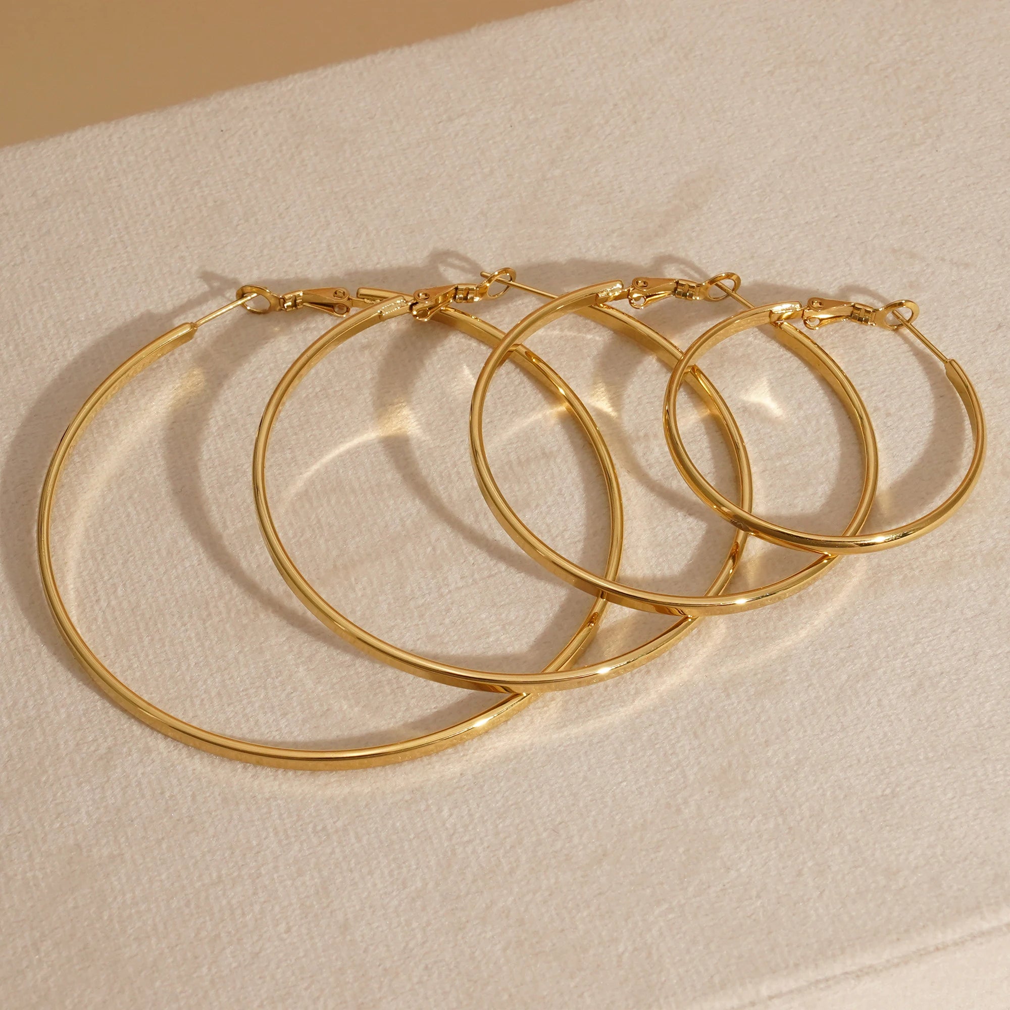 Trendy Minimalist Stainless Steel  Hoop Earrings Waterproof Gold Plated Versatile Circle Earrings Jewelry for Women