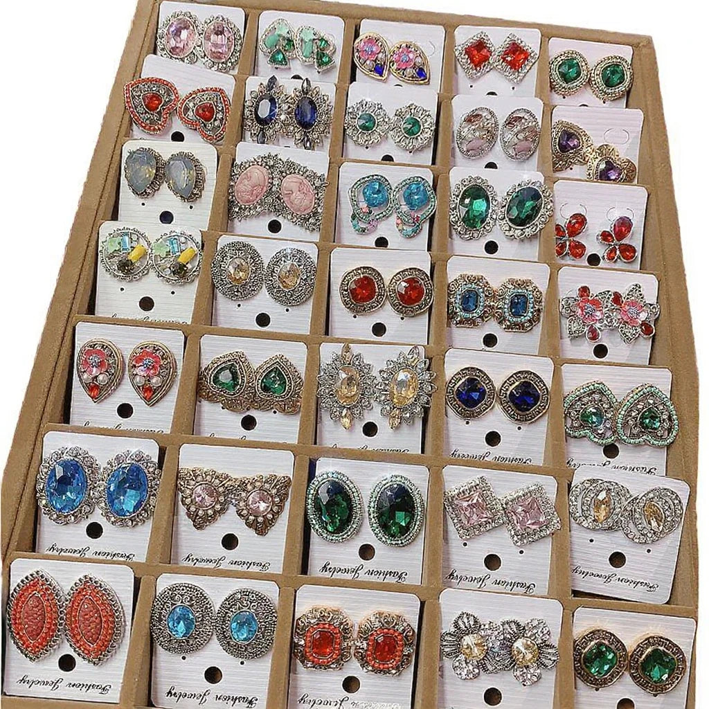 Classic Vintage Stud Earrings Mix Styles Vintage Fashion Jewelry for Women Girls Parties Luxury High-End