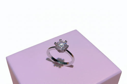 Load image 1 in gallery view. Round Cut Zircon Pendant Necklace Platinum Plated Blade Chain Trendy Silver Jewelry