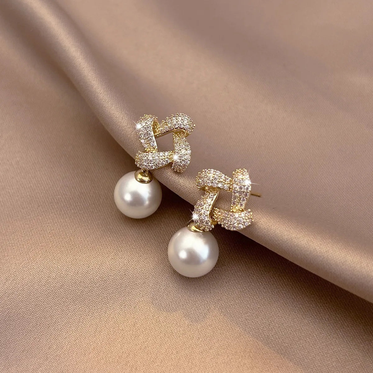 Gold Plated Diamond Pearl Drop Design Earrings Exquisite Earrings