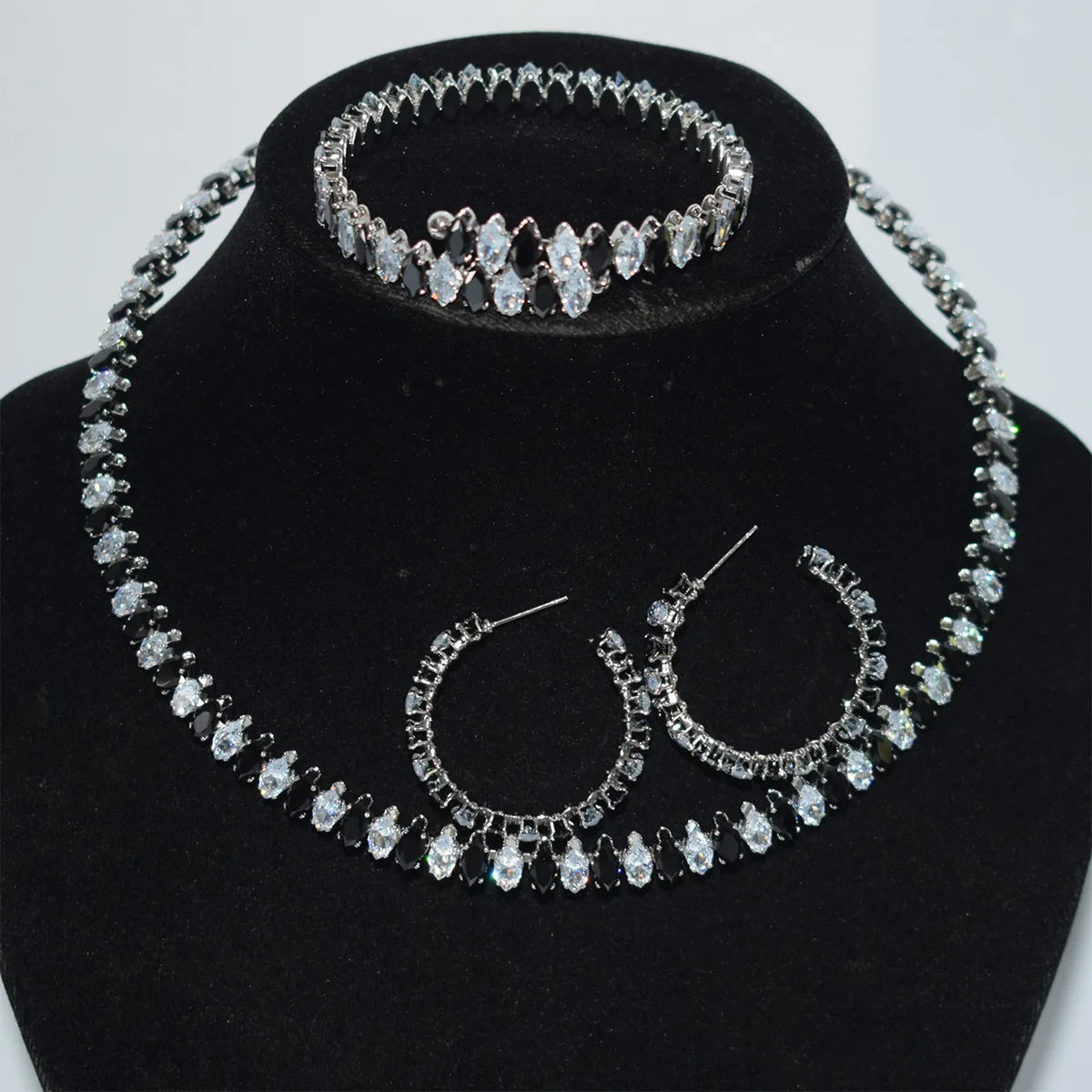 Customized Four-Piece Fine Jewelry Set Full Diamond Zircon Open Collar Style Gold Oval Zircon Earrings Bracelet Necklace