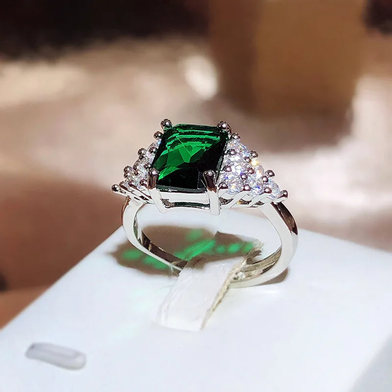 Elegant Vintage Beautiful Square Shape Green Gem Rings