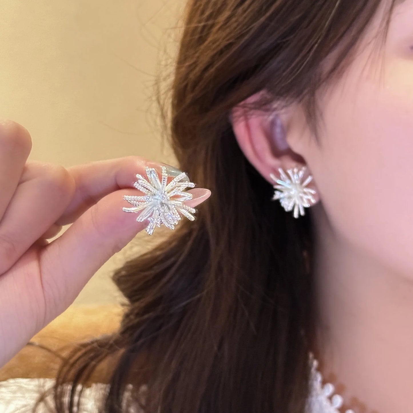 Silver Plated Dandelion Fireworks Made of High Quality Zinc Alloy Earrings
