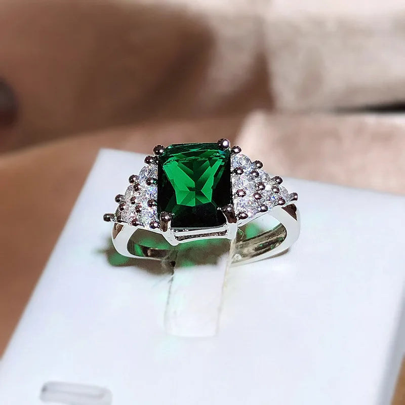 Elegant Vintage Beautiful Square Shape Green Gem Rings