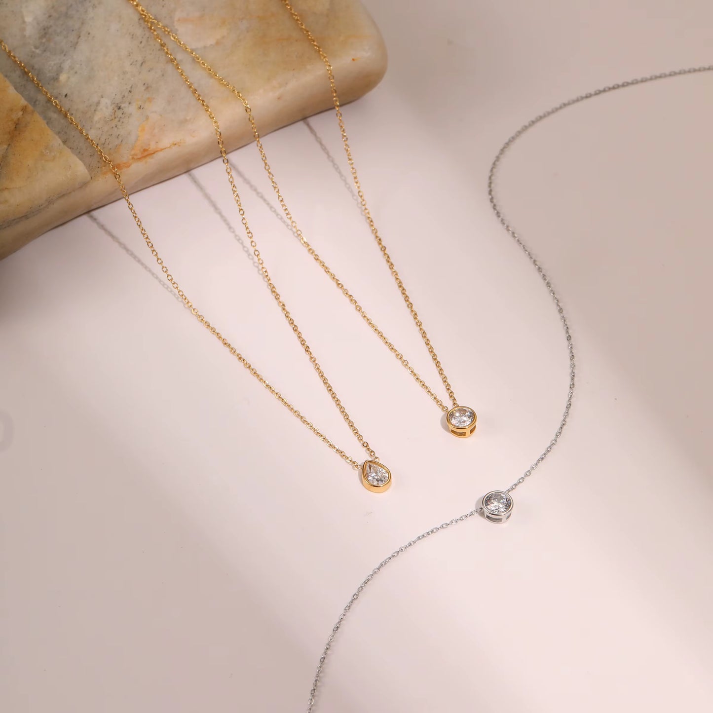 18K Gold Plated Teardrop Zirconia Necklace Single Stone Water Drop Pendant