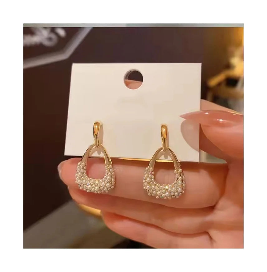 Vintage Punk Baroque Circle Pearl Earrings for Geometric Droplet Shape Ear Clip