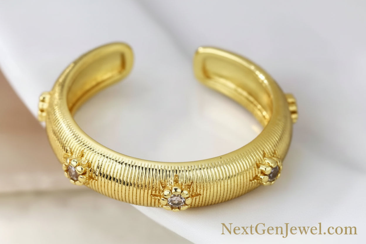 18K Gold Brushed Snowflake Zircon Ring | Elegant Women’s Jewelry