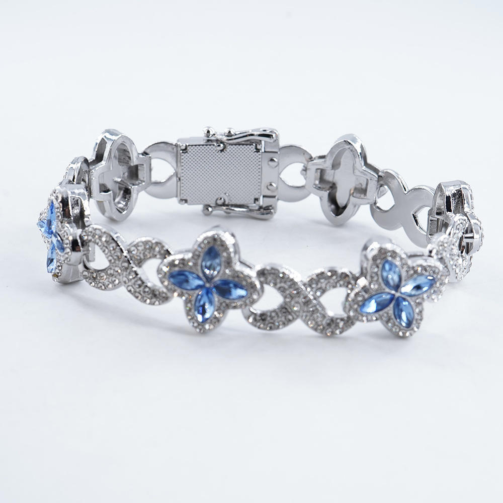 Elegant  Silver Blue diamond Four-leaf Clover 8-character Natural Stone Necklace