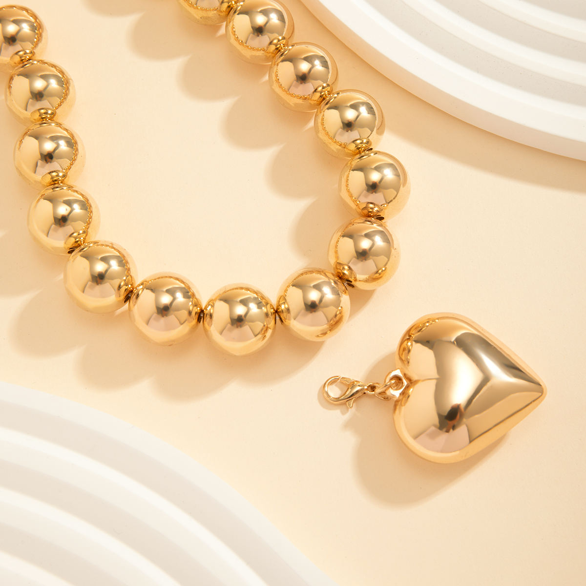 Big Beaded Punk Collar Geometric Type Clavicle Chain Gold Heart Necklace