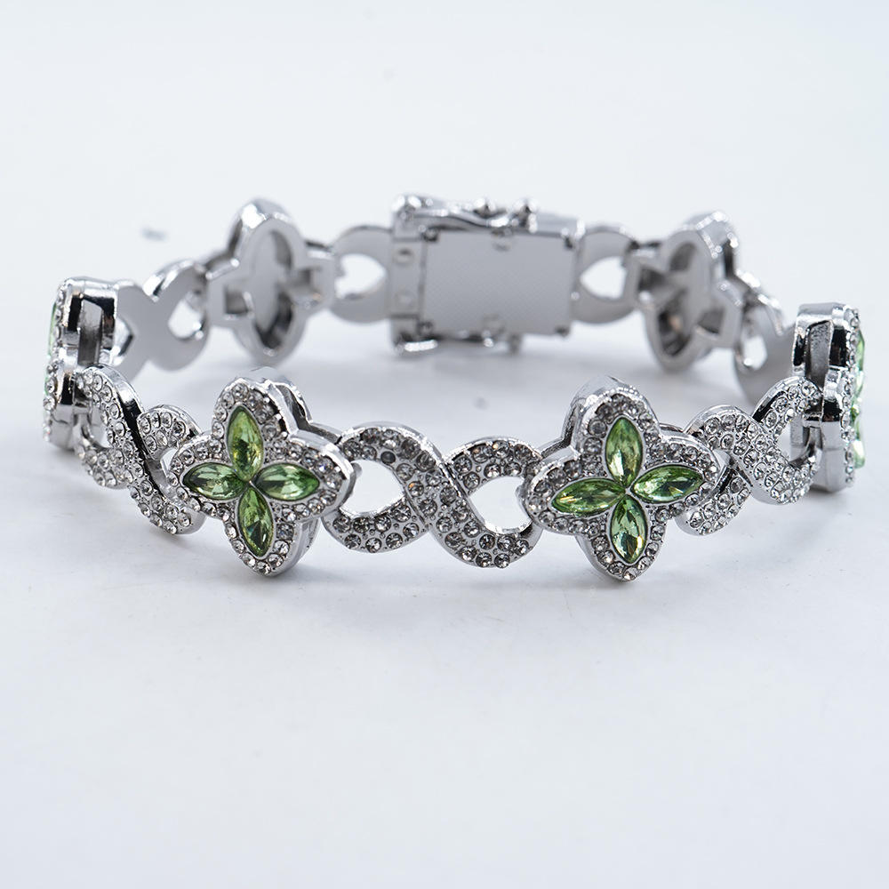 Elegant Silver Green Diamond Necklace Four-leaf Clover 8-Character Natural Stone