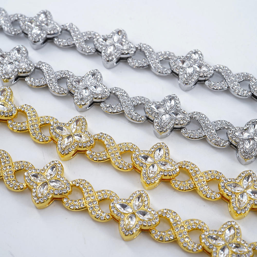 Elegant Silver white diamond Four-leaf Clover 8-character Natural Stone Necklace