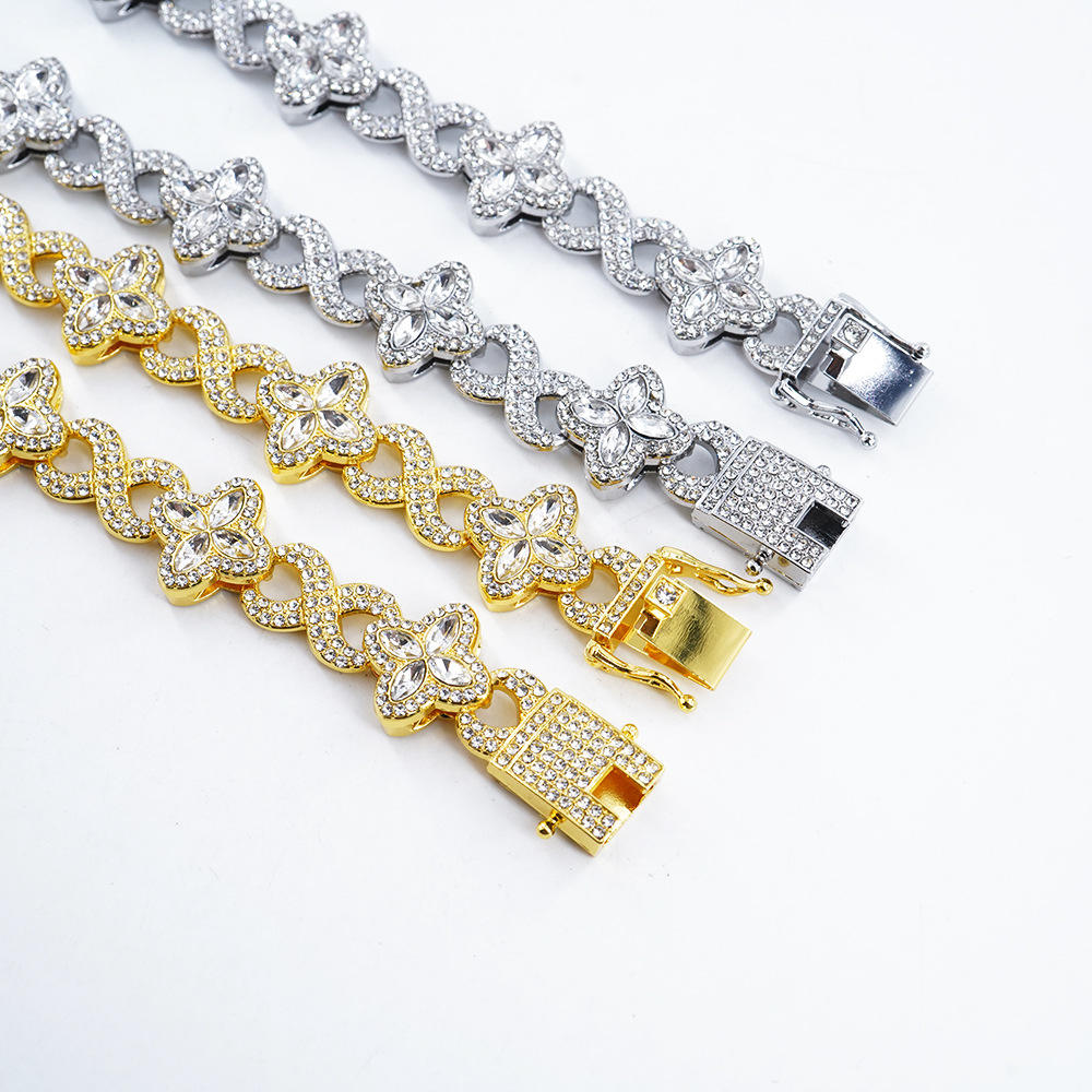 Elegant Silver white diamond Four-leaf Clover 8-character Natural Stone Necklace