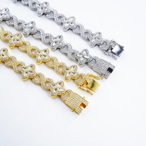 Load image 1 in gallery view. Elegant Silver white diamond Four-leaf Clover 8-character Natural Stone Necklace